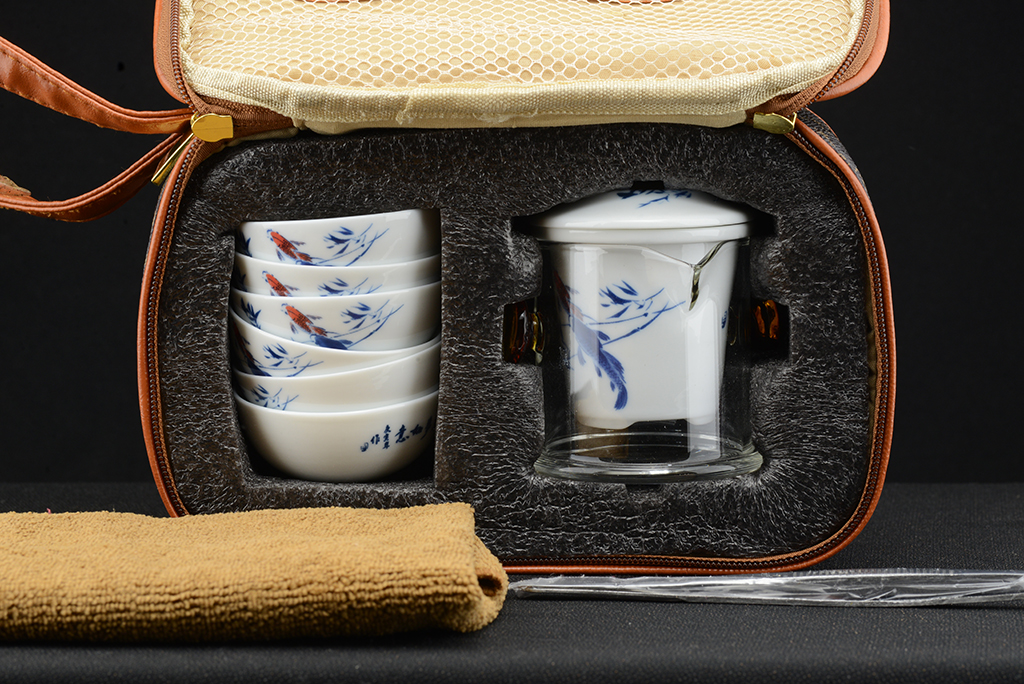 Lujiz Fuitton luxus utazó teáskészlet
